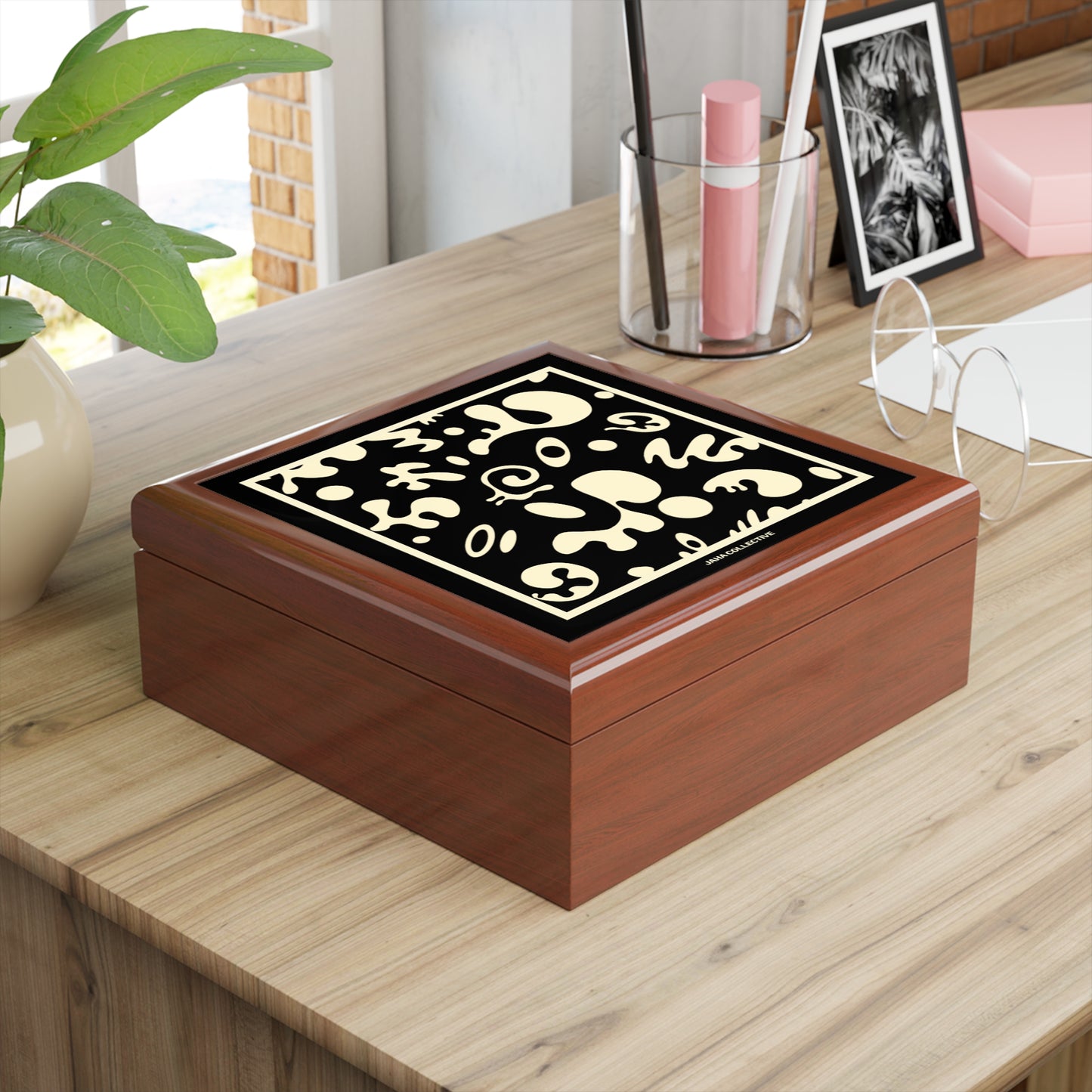 Adorn'd Jewelry Box with Artistic Design,