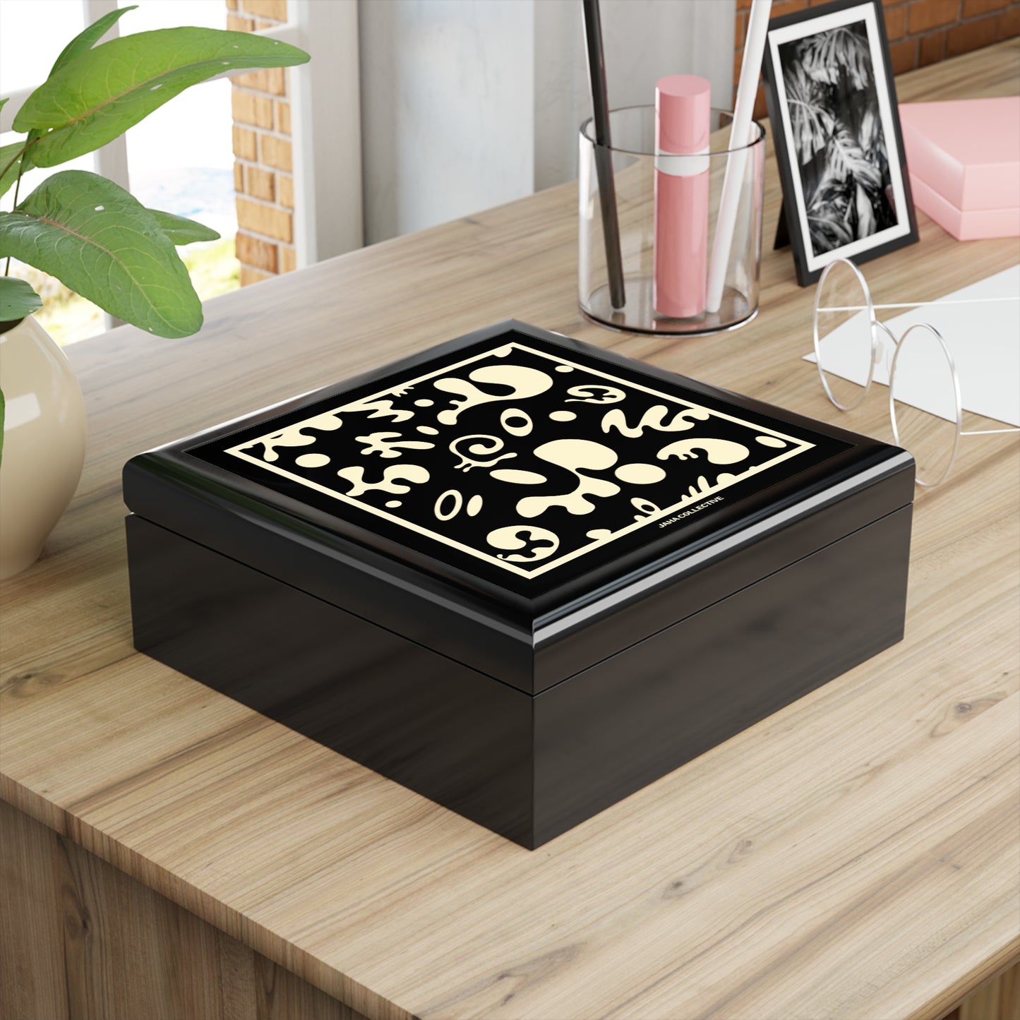Adorn'd Jewelry Box with Artistic Design,