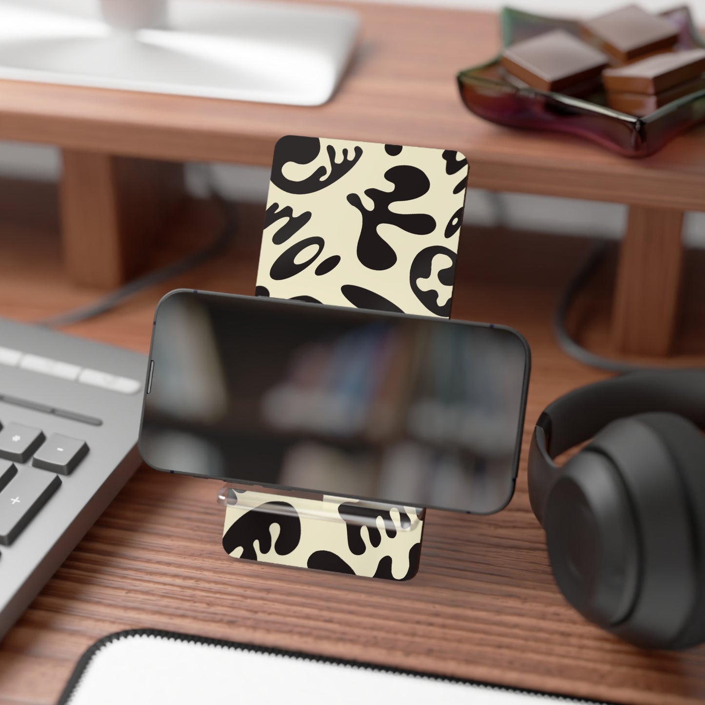 Pure Imagination Mobile Display Stand for Smartphones - Blank Page