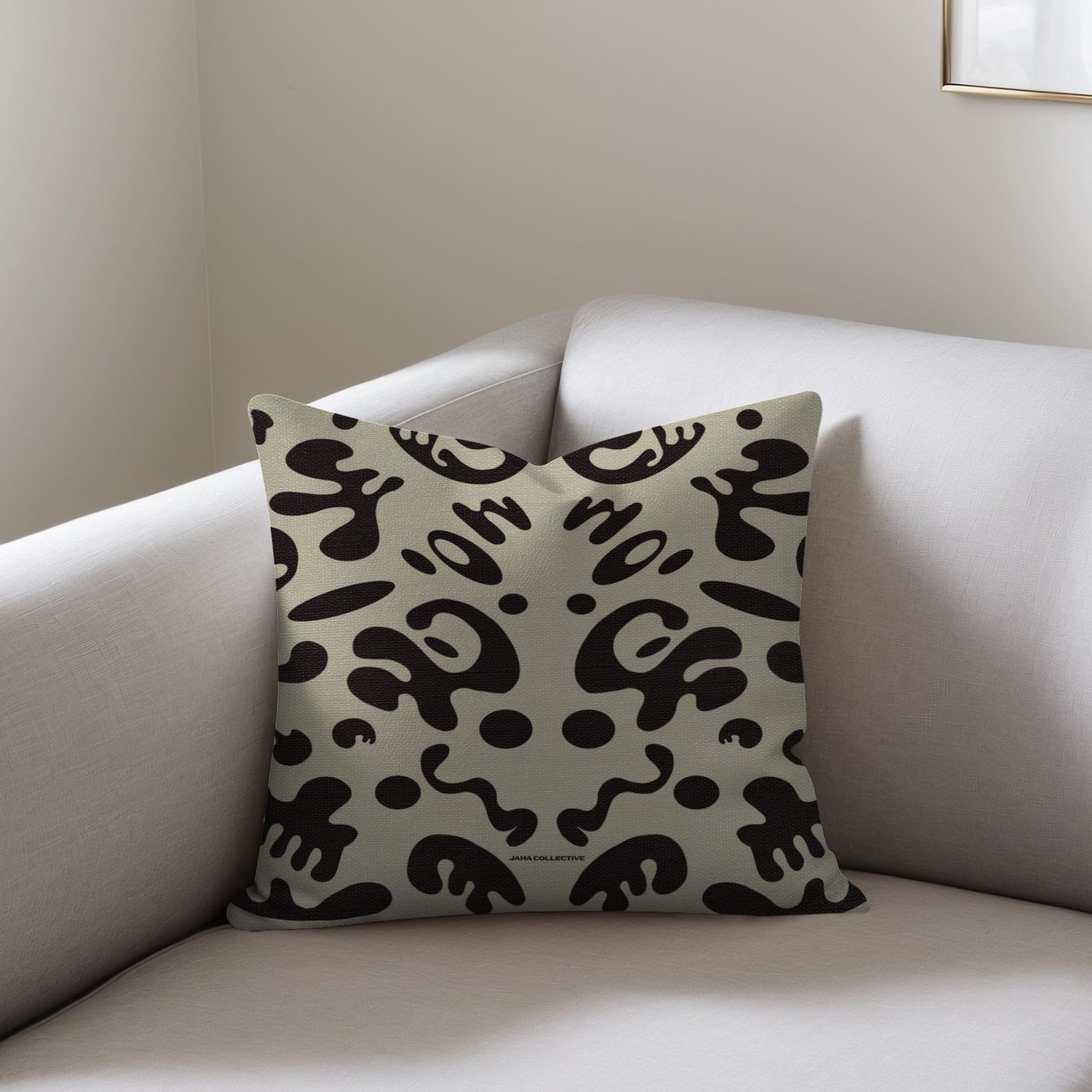 WovenPillow_17x18-2025081019582252