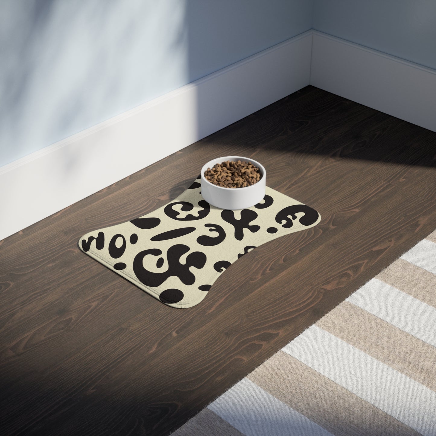 Pure Imagination Pet Feeding Mats (in Bone or Fish Shape) - Blank Page White