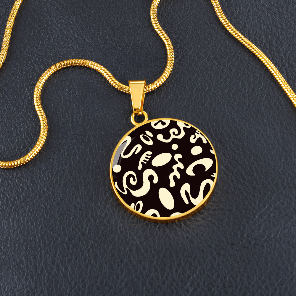 Pure Imagination Luxury Graphic Circle Necklace - 18K Gold