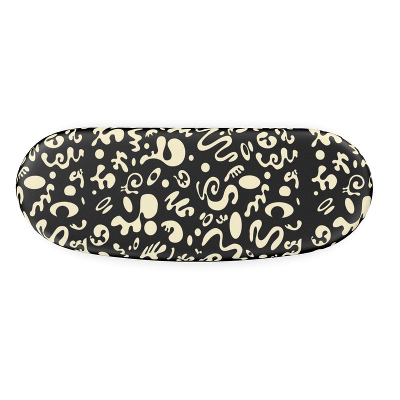 WELL TRAVELED HARD GLASSES CASE
