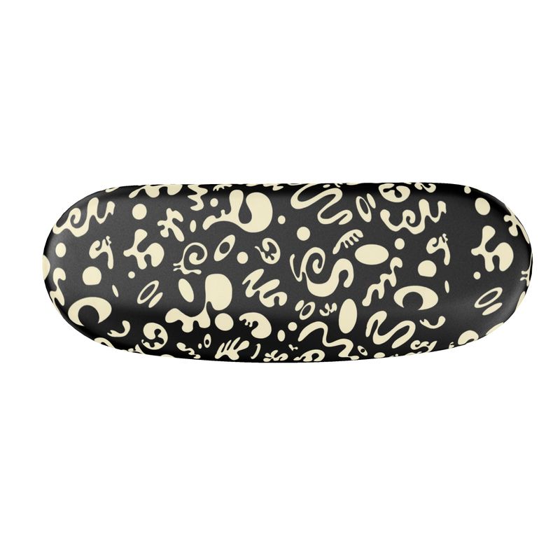 WELL TRAVELED HARD GLASSES CASE